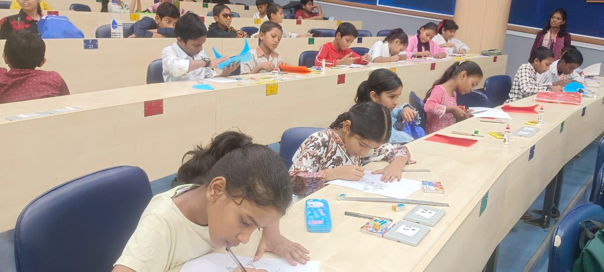Children learning at a Karunya Trust education programme (photo 6 of 18)