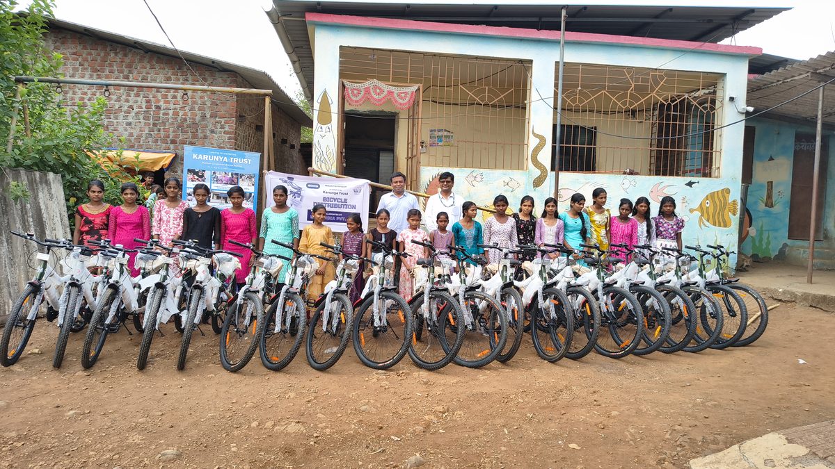 Children learning at a Karunya Trust education programme (photo 16 of 18)